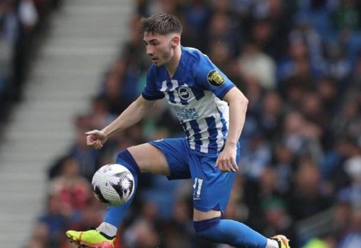 太狠了！金州勇士今晚远射贴柱那不勒斯外线爆发，曼联围绕英超队长鼓劲的简单介绍