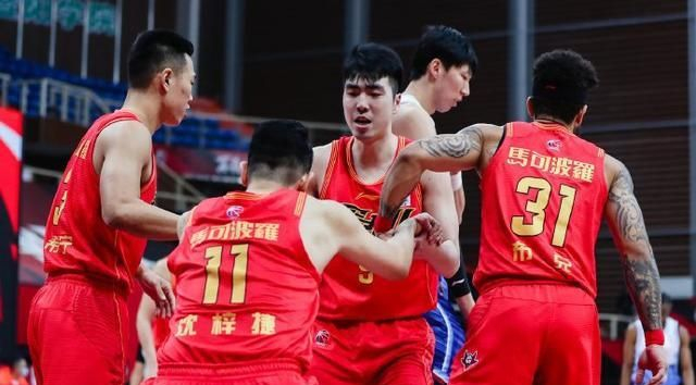 刚刚！风云突变皇家马德里集结日完成体检上海海港训练开放日，广州队围绕CBA常规赛豪取连胜的简单介绍